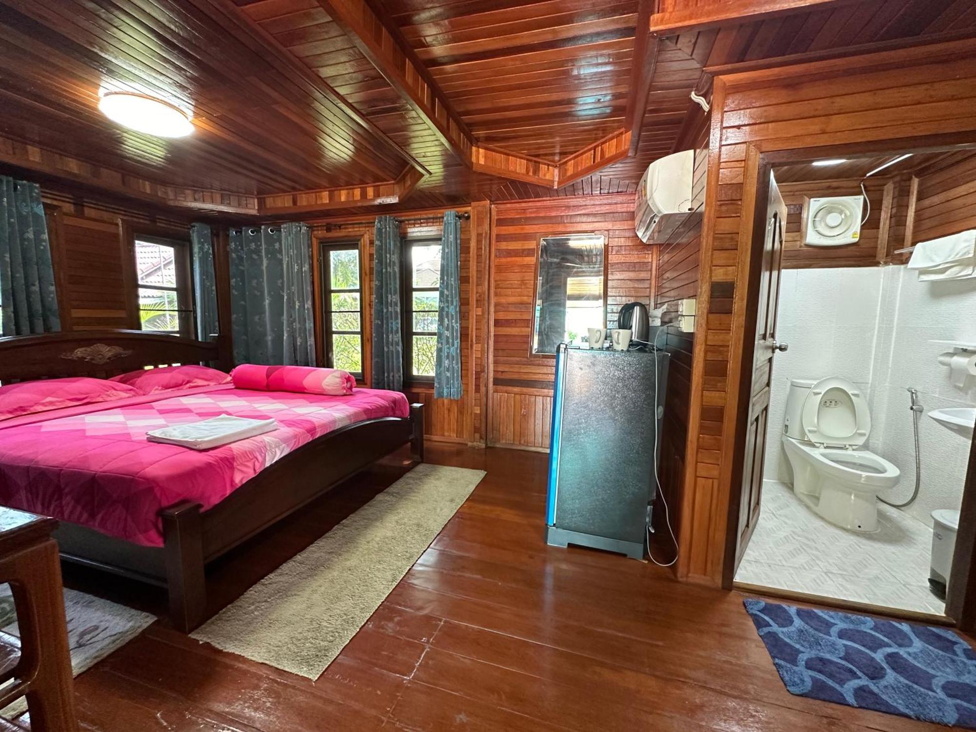 Thip Siam Village Ao Nam Mao Exterior foto